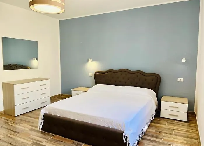 Nina\'S House